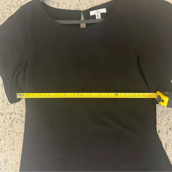 Halston black silk dress size M excellent condition flutter sleeves great dress - Picture 9 of 10